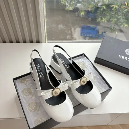 ヴェルサーチ サンダル