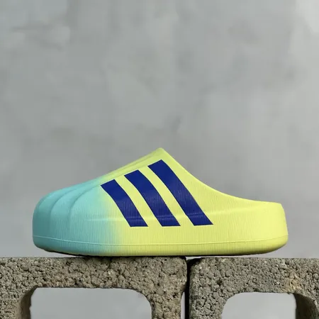 アディダス スリッパ