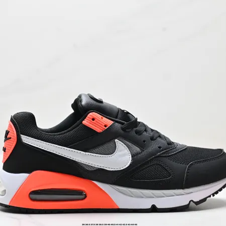 ナイキ スニーカー