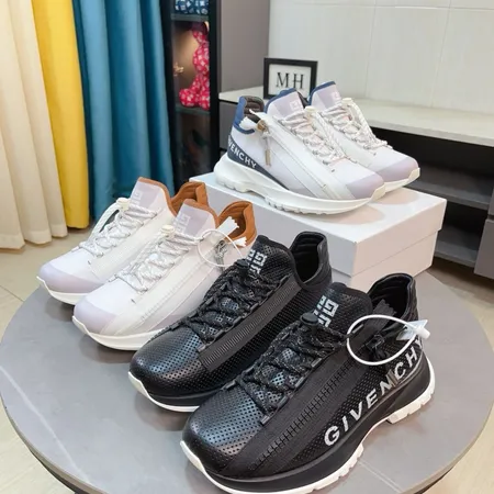 ヴェルサーチ スニーカー