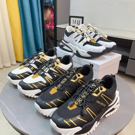 ヴェルサーチ スニーカー