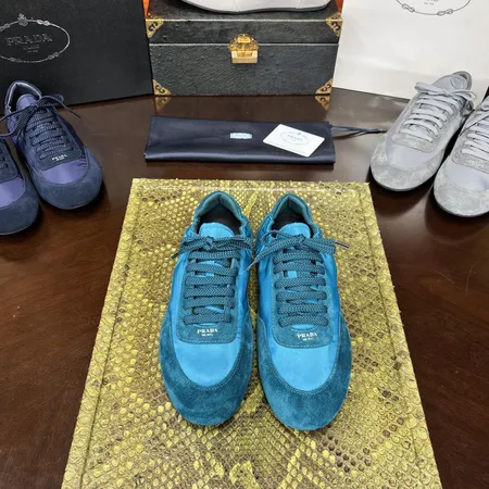 プラダ スニーカー