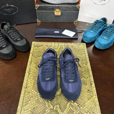 プラダ スニーカー