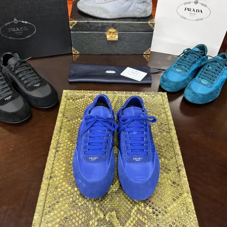 プラダ スニーカー