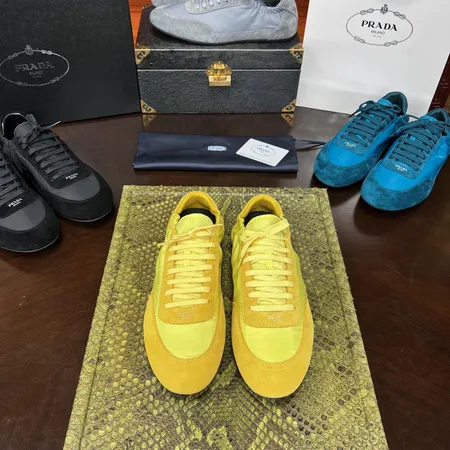 プラダ スニーカー