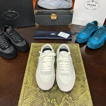 プラダ スニーカー