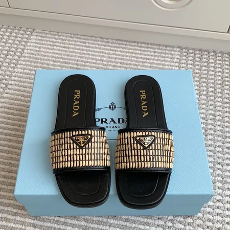 プラダ スリッパ