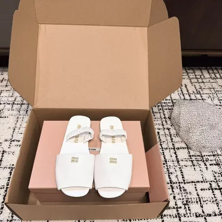 ミュウミュウ スリッパ