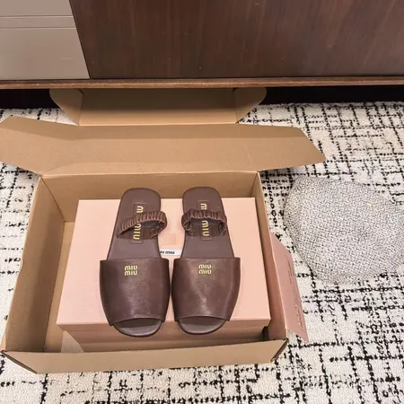 ミュウミュウ スリッパ