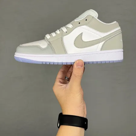 エアジョーダン スニーカー