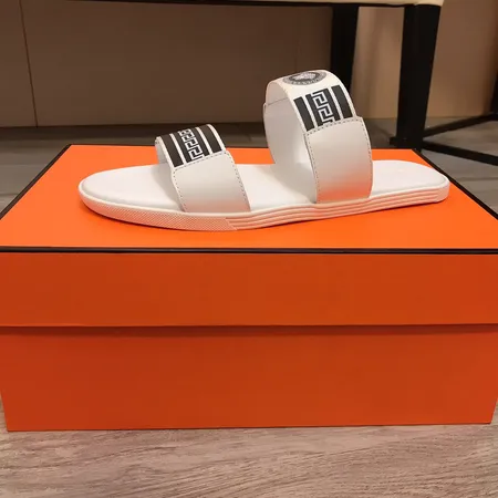 ヴェルサーチ スリッパ