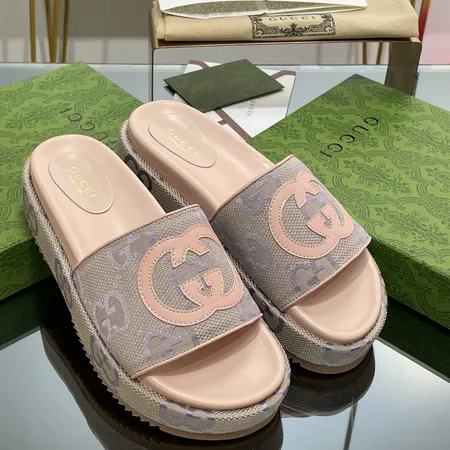 グッチ スリッパ