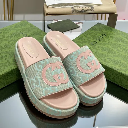 グッチ スリッパ