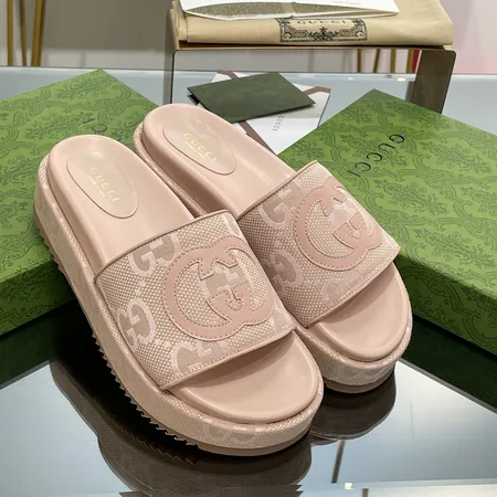 グッチ スリッパ
