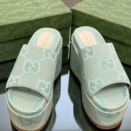グッチ スリッパ