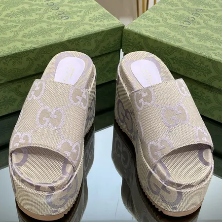 グッチ スリッパ