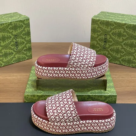 グッチ スリッパ