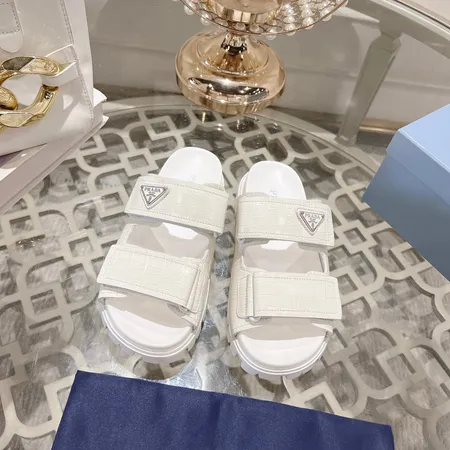 プラダ スリッパ