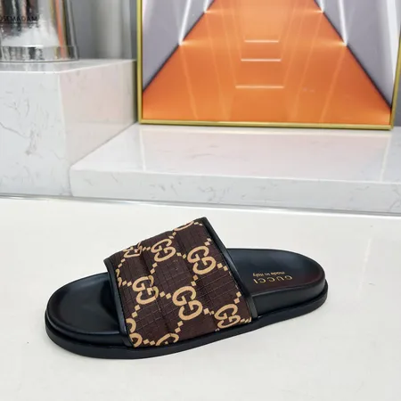 グッチ スリッパ