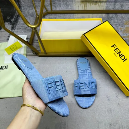 フェンディ スリッパ