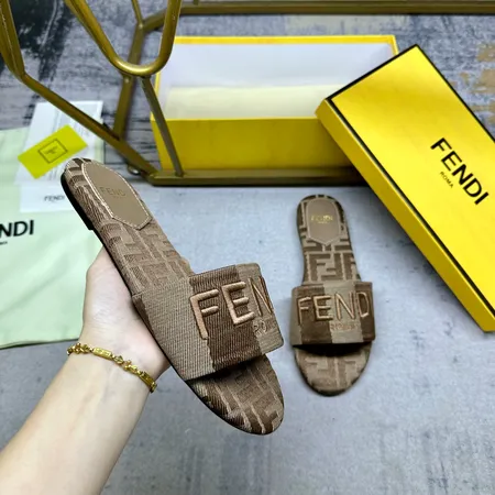 フェンディ スリッパ