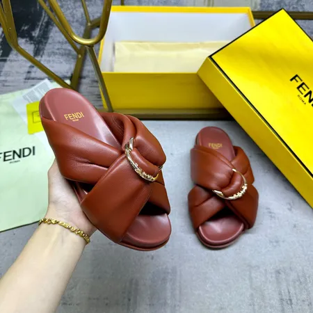 フェンディ スリッパ