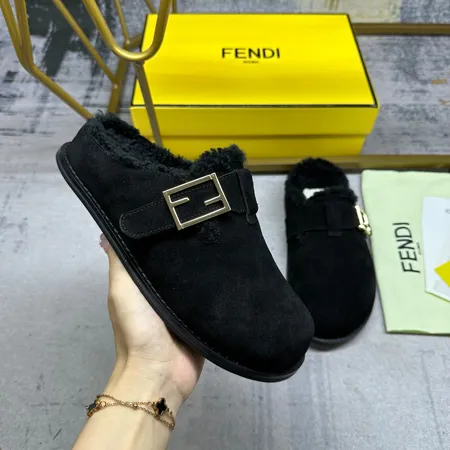 フェンディ スリッパ