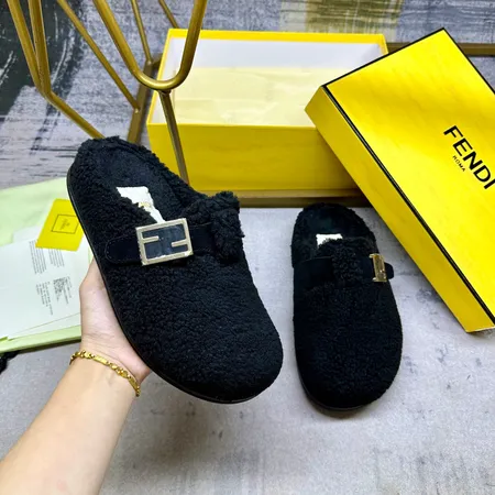 フェンディ スリッパ