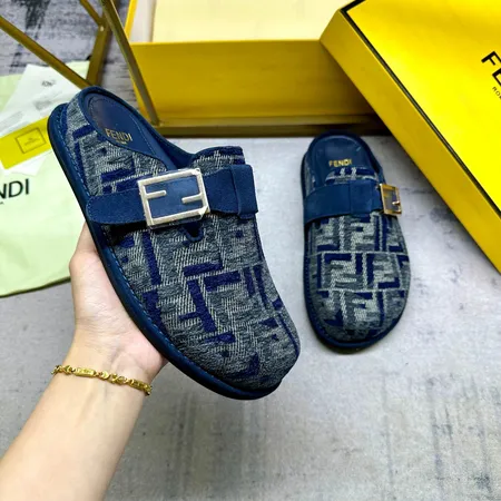 フェンディ スリッパ