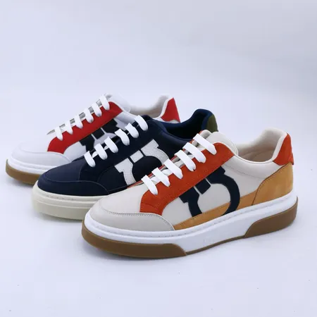 フェラガモ カジュアルシューズ