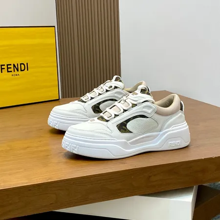 フェンディ スニーカー