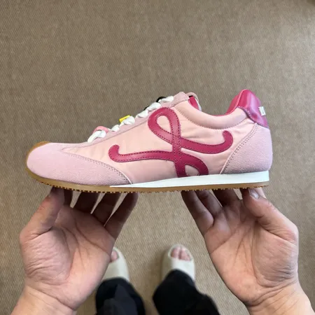 ロエベ スニーカー