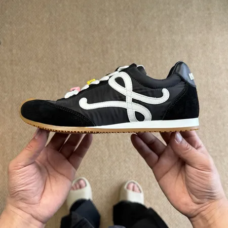 ロエベ スニーカー