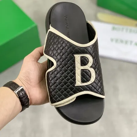 ボッテガ ヴェネタ スリッパ