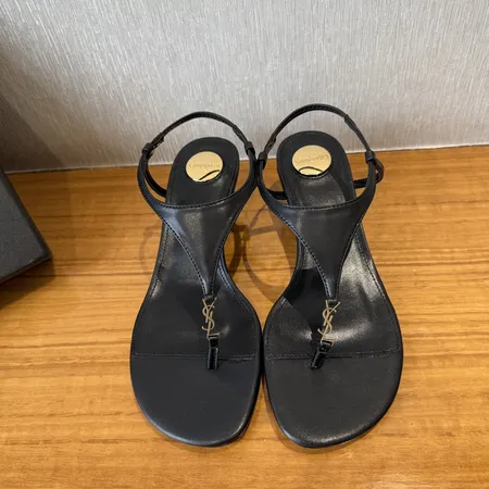 イブサンローラン サンダル