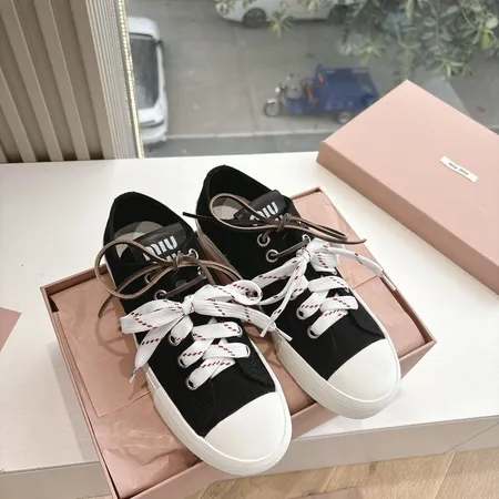 ミュウミュウ カジュアルシューズ