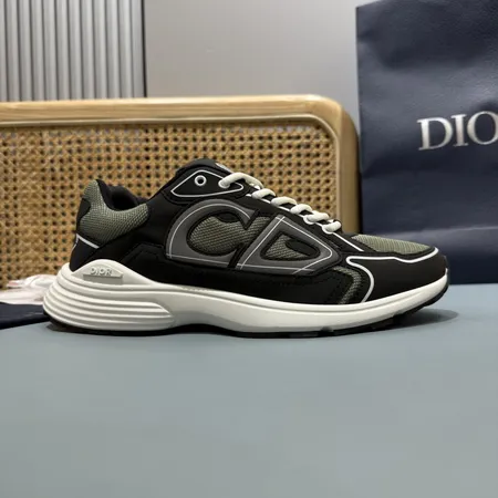 ディオール スニーカー