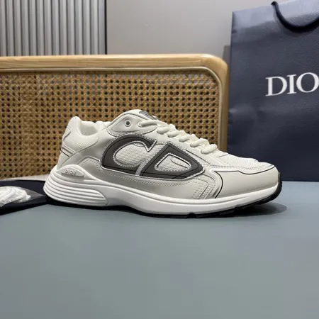 ディオール スニーカー