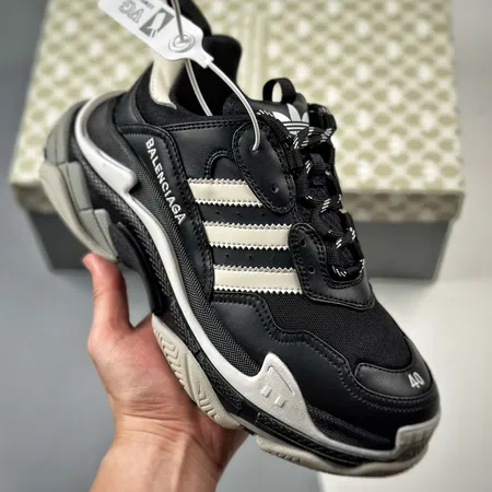 バレンシアガ スニーカー