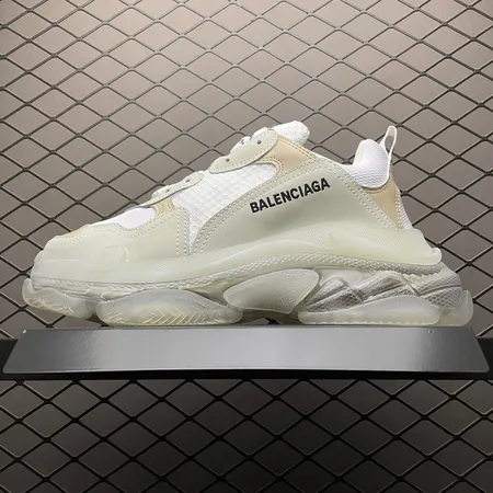 バレンシアガ スニーカー