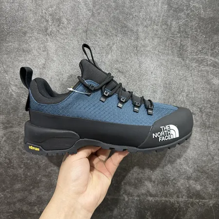 ノースフェイス スニーカー