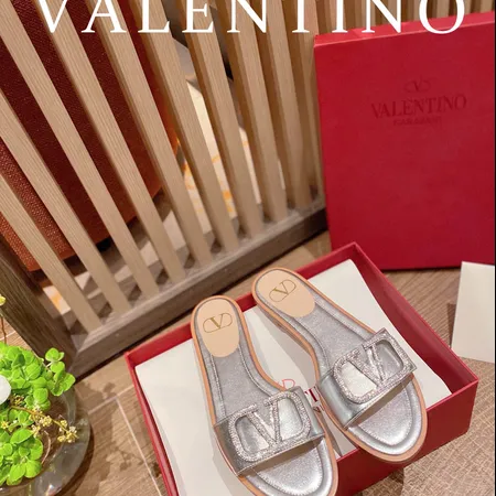 ヴァレンティノ スリッパ