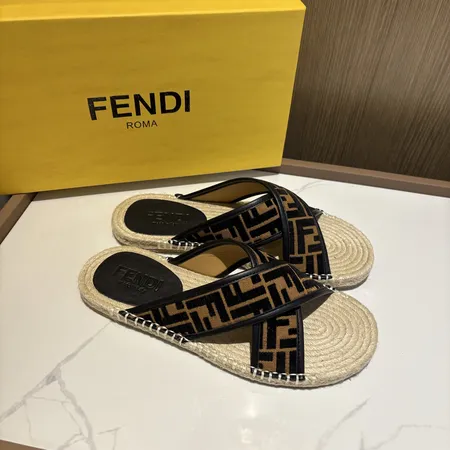 フェンディ スリッパ