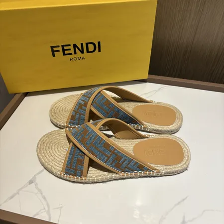 フェンディ スリッパ