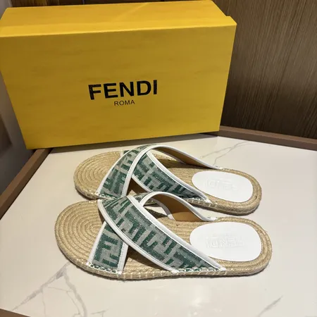 フェンディ スリッパ