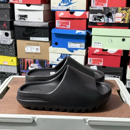 アディダス スリッパ