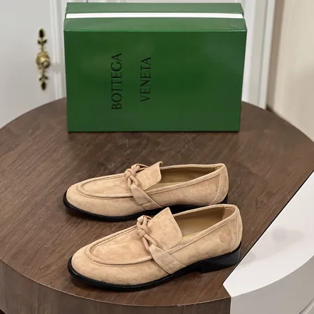 ボッテガ ヴェネタ カジュアルシューズ
