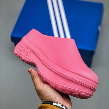 アディダス スリッパ