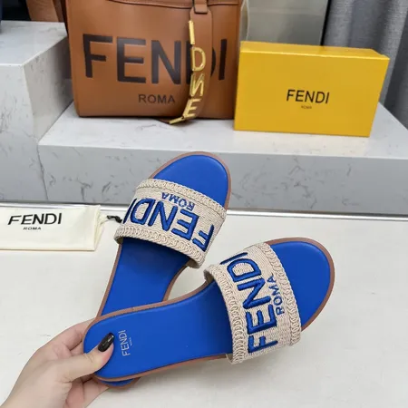 フェンディ スリッパ