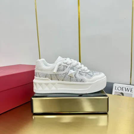 ヴァレンティノ カジュアルシューズ